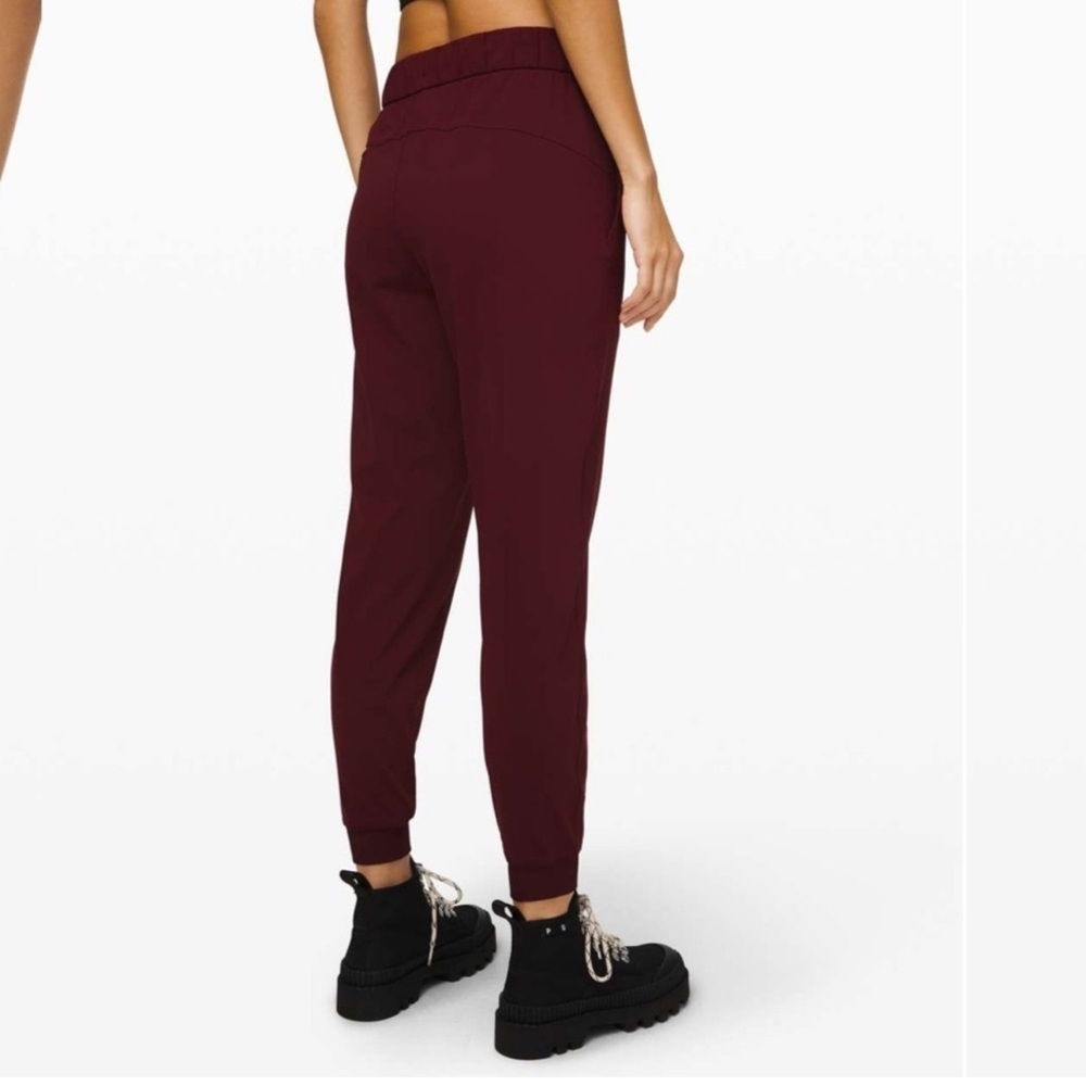 Lululemon On the Fly Jogger Luxtreme Garnet Burgundy Drawstrings Pants - Picture 2 of 13